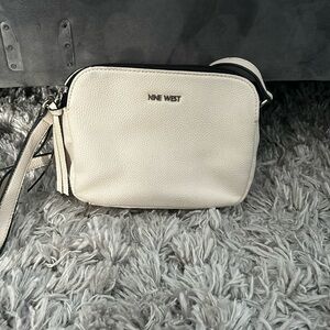 White Nine West cross body bag